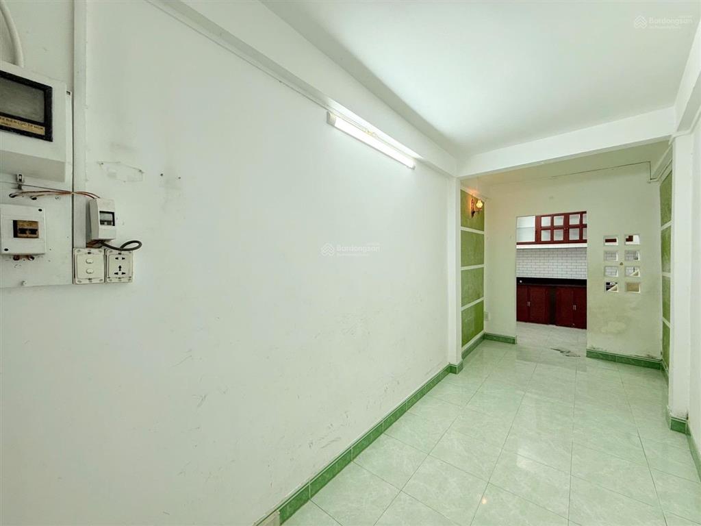 Quận bình thạnh  lê quang định 2 tầng giá 2,35 tỷ