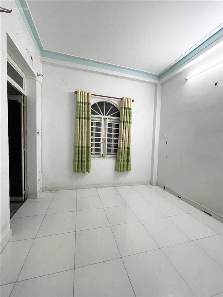 Bình tân  bán nhà 84.** tây lân, 3 tầng đường 8m chỉ 2,6 tỷ tl