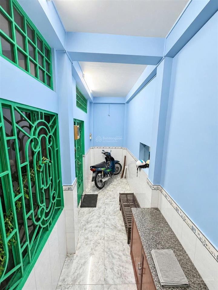 Quận 1  nhà 3 tầng hoàn công chỉ 2,9 tỷ