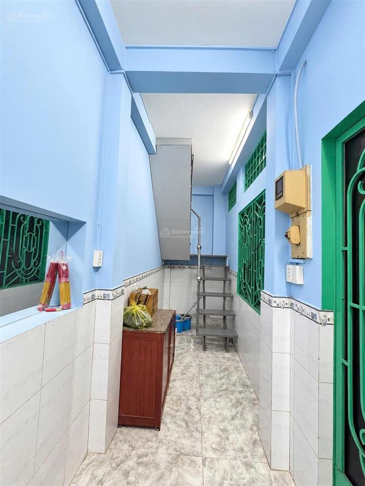 Quận 1  nhà 3 tầng hoàn công chỉ 2,9 tỷ