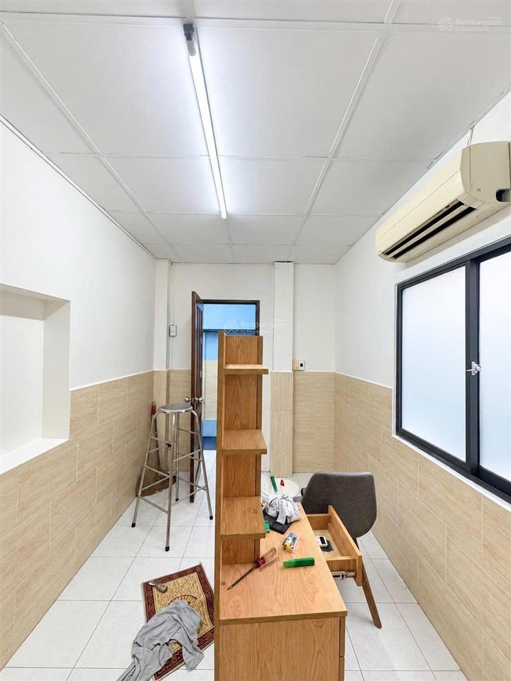 Quận 1  nhà 3 tầng hoàn công chỉ 2,9 tỷ