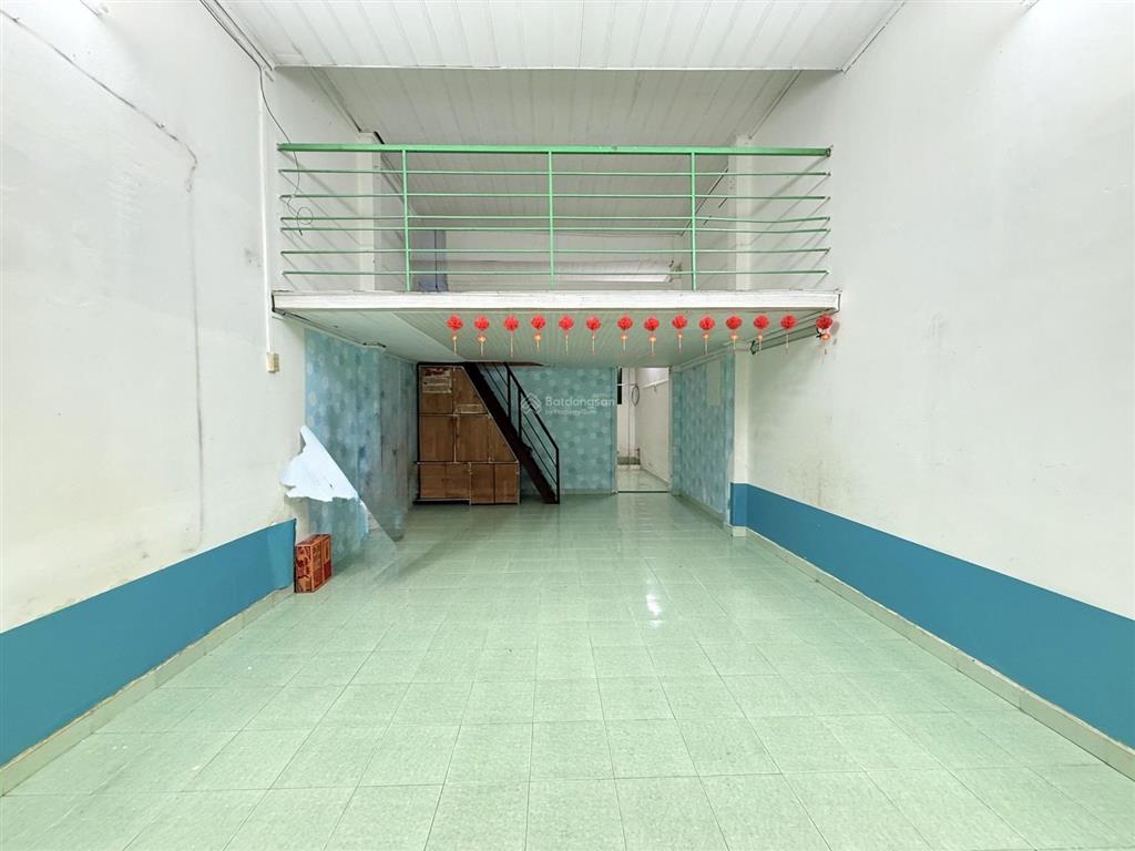 Quận tân phú hẻm ô tô đậu cửa 50m2  giá 6,2 tỷ
