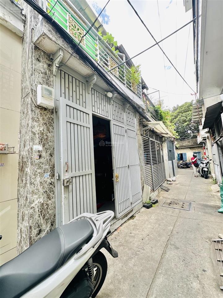 Quận tân phú  nhà 2 tầng trần quang cơ giảm 200 triệu giá mới chỉ 3,3 tỷ
