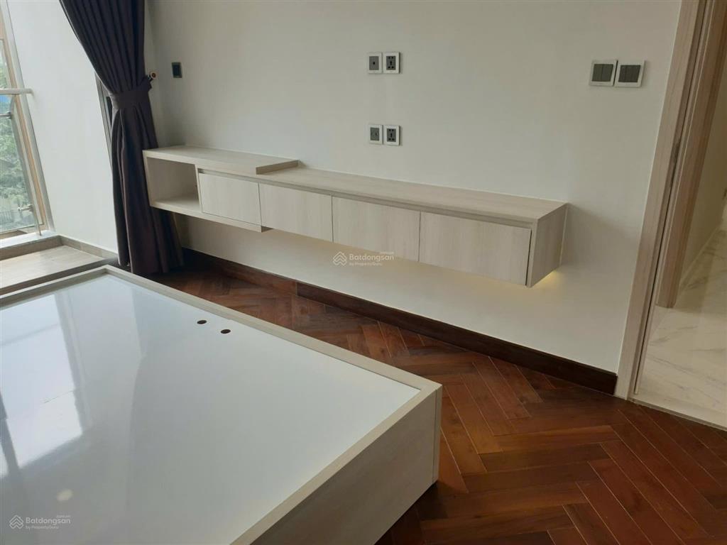 Bán midtown phú mỹ hưng  2pn  91m2   0798 740 ***