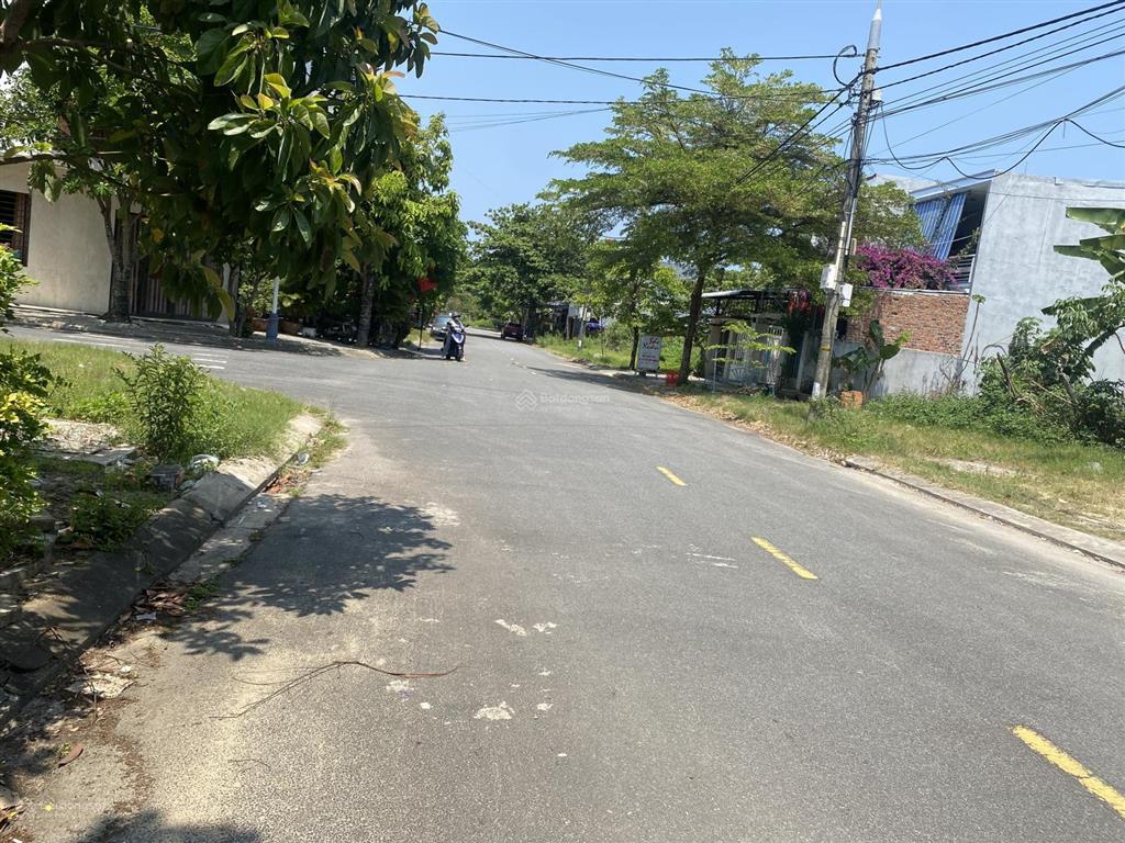 Bán nhà 2 tầng đường hoàng bật đạt rộng 7,5m lề 3m, giá 6,5 tỷ