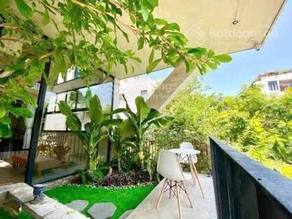 Tòa village 4 tầng sát biển dòng tiền 40tr/thang có hồ bơi tuyệt đẹp
