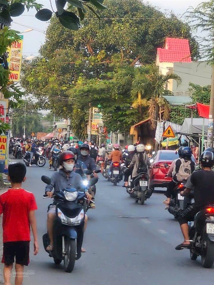 6tỷ250.bán nhà mặt tiền tân đông hiệp tphcm gần ngã tư chiêu liêu 500m khu dân cư đông,