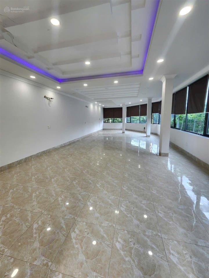 Chủ giảm từ 22 tỷ còn 19 tỷ bán tòa nhà go dĩ an, p. đông hòa, tp. dĩ an. dt 116,9m2