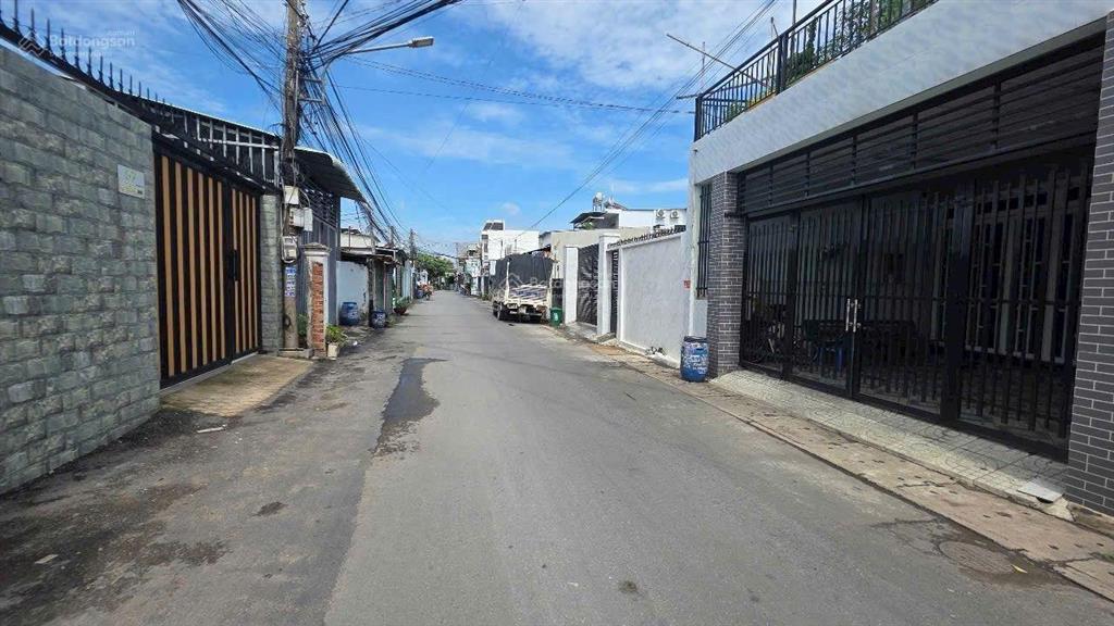 Bán lô đất mặt tiền đường phường đông hòa dĩ an diện tích 2450m2 ngang 32m nở hậu đường n