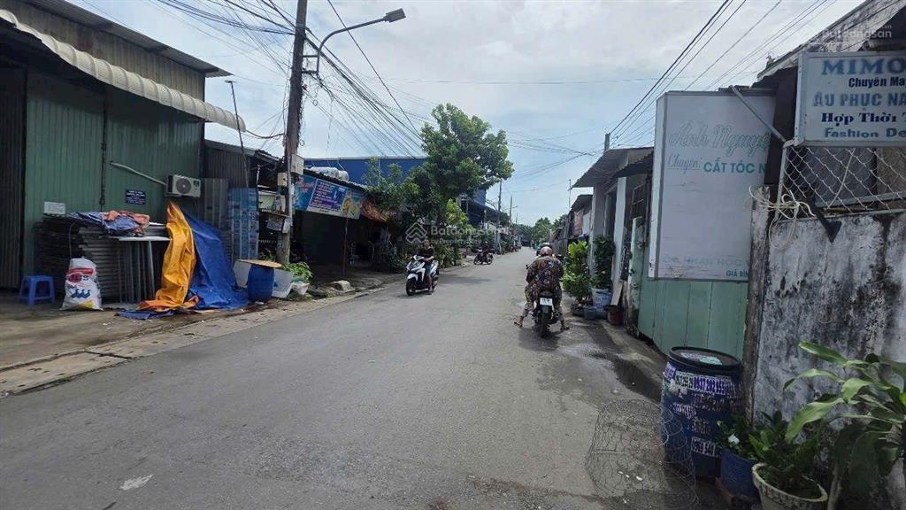 Bán lô đất mặt tiền đường phường đông hòa dĩ an diện tích 2450m2 ngang 32m nở hậu đường n