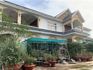 Bán căn biệt thự. mặt tiền đường nguyễn trung trực dĩ an diện tích 3220m2