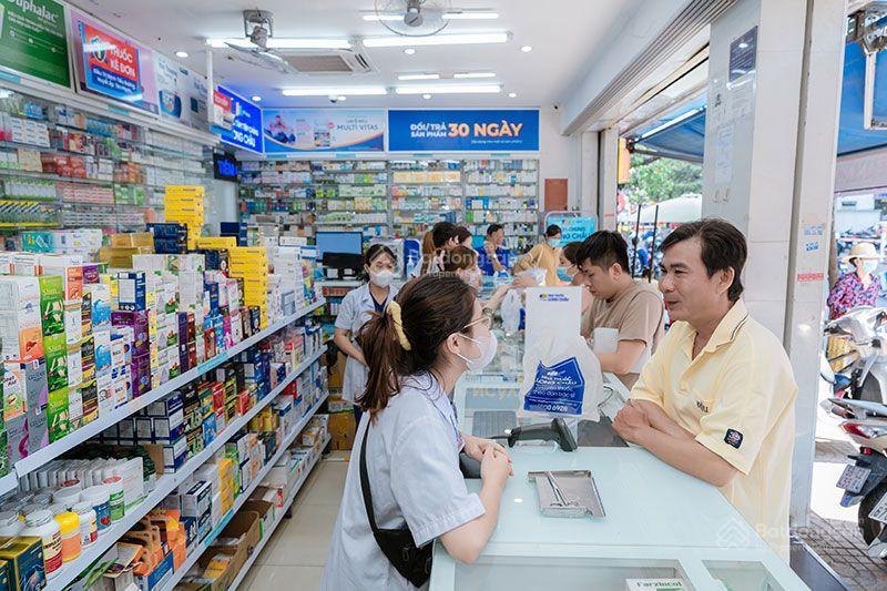 Bán cửa hàng đang cho nhà thuốc long châu thuê. mặt tiền trần hưng đạo dĩ an. giá 14,5 tỷ