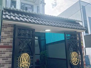 Nhà shr, 1 lầu 1 trệt, dt 104m2 thổ cư 66m2, ngang 4m nở hậu vị trí ngay trường