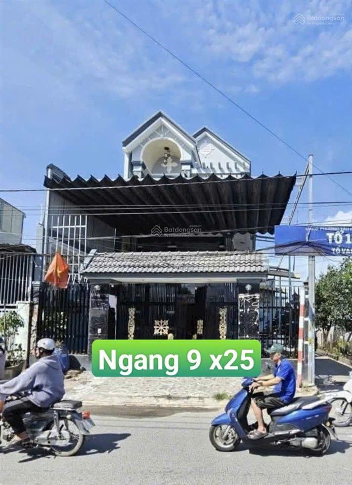 Bán nhà biệt thự mặt tiền đuờng kinh doanh cây da tân đông hiệp dĩ an. góc 2 mt kinh doanh đa ngành