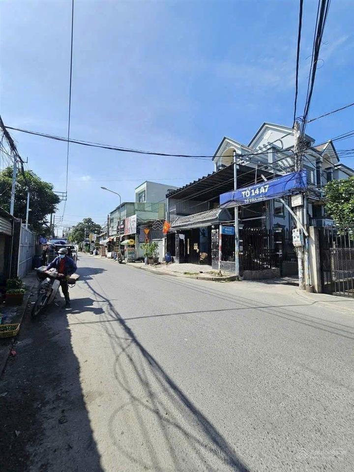 Bán nhà biệt thự mặt tiền đuờng kinh doanh cây da tân đông hiệp dĩ an. góc 2 mt kinh doanh đa ngành