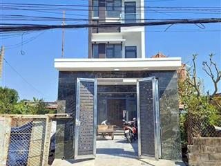 Bán nhà mặt tiền đào duy từ, đông hoà , dĩ an
dt 120m2 có 60m tc . còn lên thổ cư thêm được
thiết k