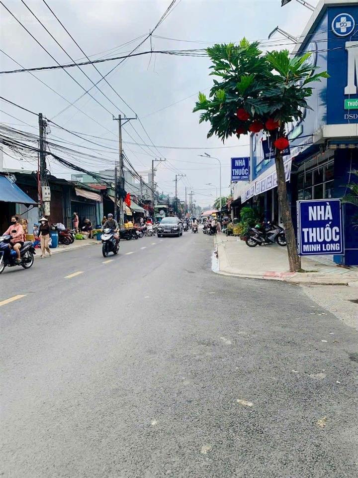 Bán khẩn cấp  nhà mặt tiền chợ đường trần quang diệu, dĩ an (gần ngã 6 an phú) giá bán 8tỷ 050tr