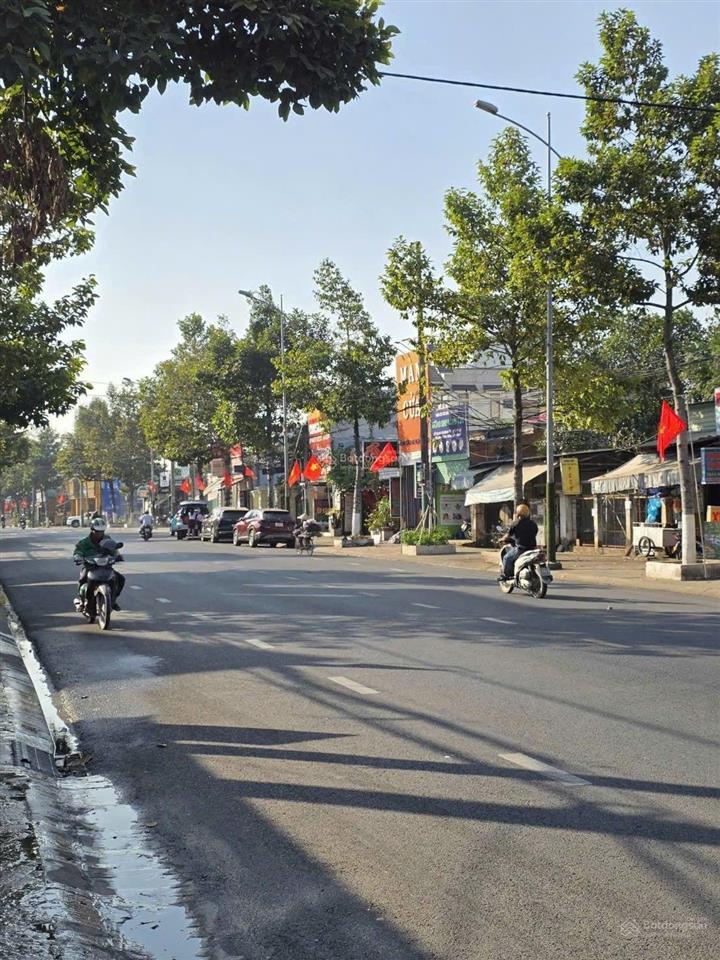 Ngộp ngộp. cần bán tòa nhà mặt tiền đường lê hồng phong, dĩ an đang có thu nhập 40tr tháng hợp đồng
