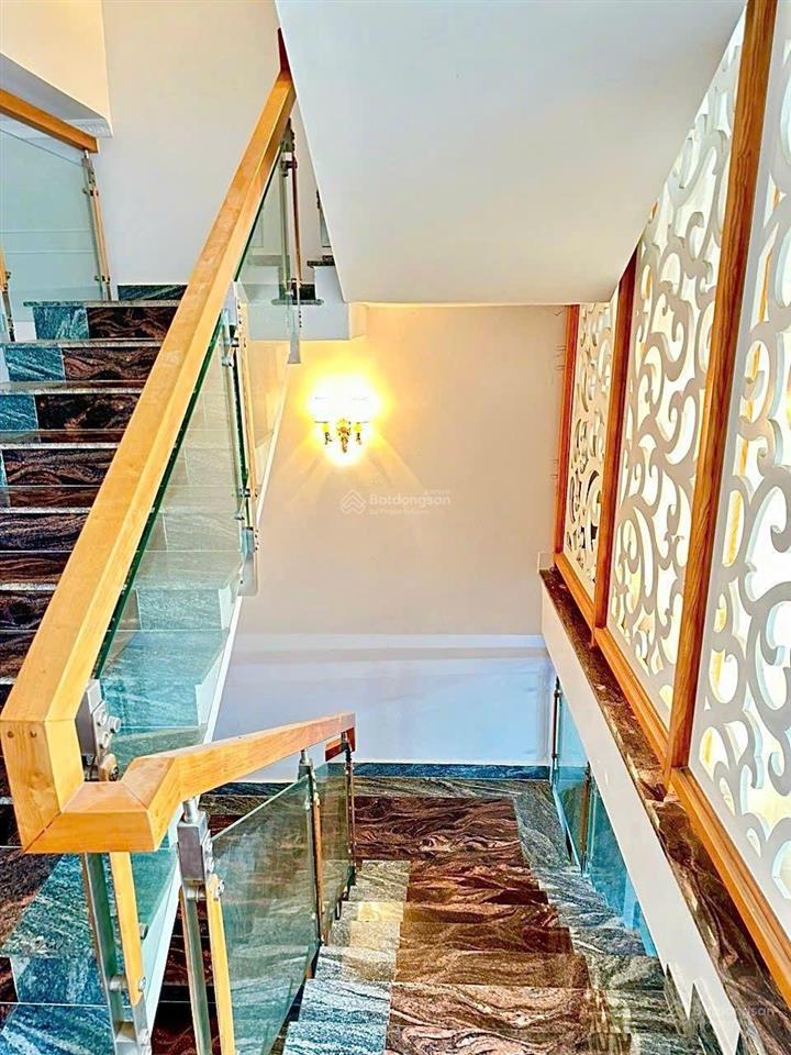 Bán nhà mặt tiền đuờng lê thị trung kinh doanh sầm uất an phú thuận an. dt 124m nhà 1trệt 3lầu