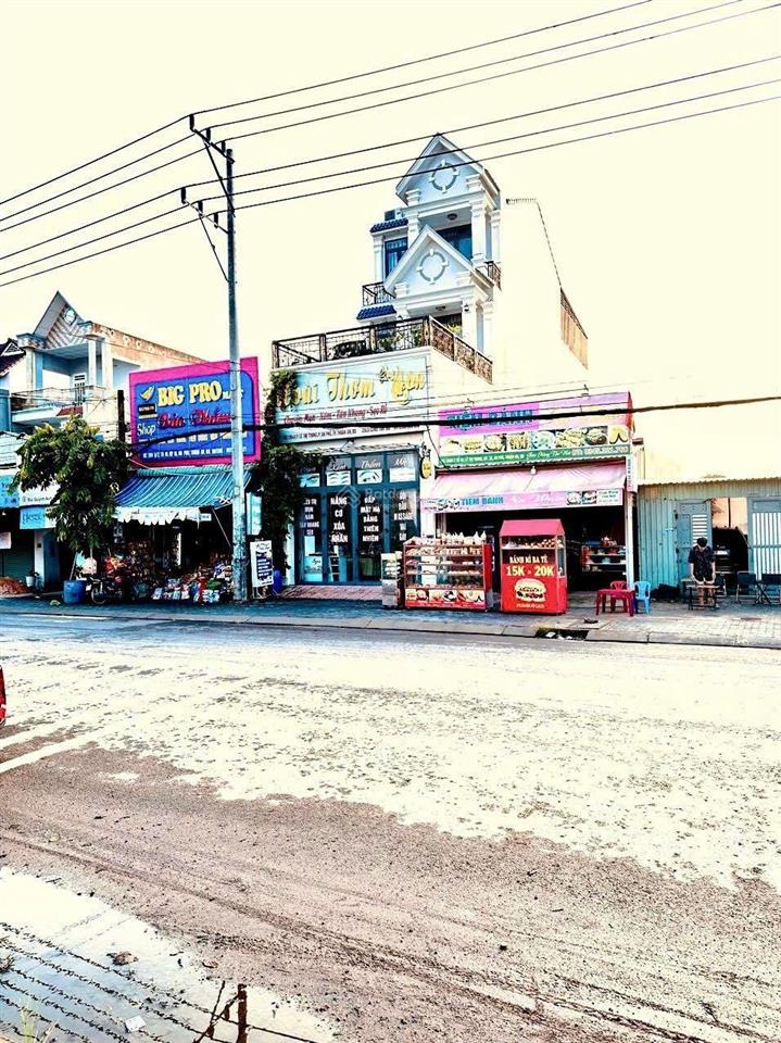 Bán nhà mặt tiền đuờng lê thị trung kinh doanh sầm uất an phú thuận an. dt 124m nhà 1trệt 3lầu