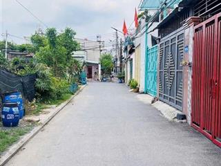 Nhà 1 trệt 1 lầu. sân xe hơi 7 chỗ. p tân đông hiệp. tp hcm công năng nhà 2 phòng ngủ, 1 phòng thờ