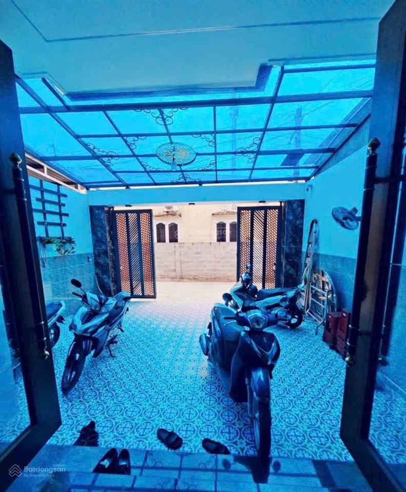 Chính chủ gửi bán nhà gấp gấp giá bán 7tỷ190triệu (thương lượng) nhà sổ riêng, có giấy phép