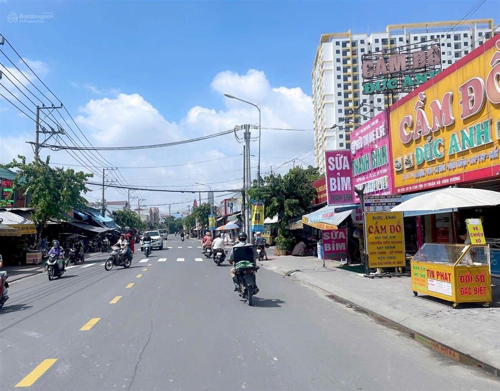 Chuyển nhượng mặt tiền đuờng hai bà trưng dĩ an. dt 700m ngang 20m sdt 0398 302 ***