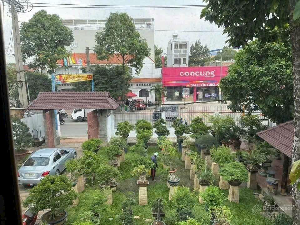 Chuyển nhượng mặt tiền đuờng hai bà trưng dĩ an. dt 700m ngang 20m sdt 0398 302 ***