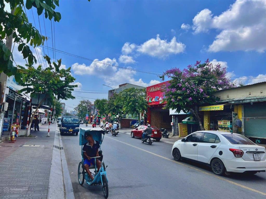 Chuyển nhượng lô đất mặt tiền đuờng hai bà trưng dĩ an. dt 911m
giá bán 31tỷ  0398