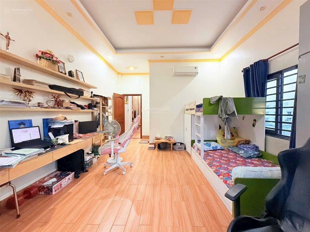 Nhà phố 4 tầng lầu mặt tiền đường võ thị sáu, đông hoà  dĩ an dt 105m2 (4,5x23m) hoàn công đầ