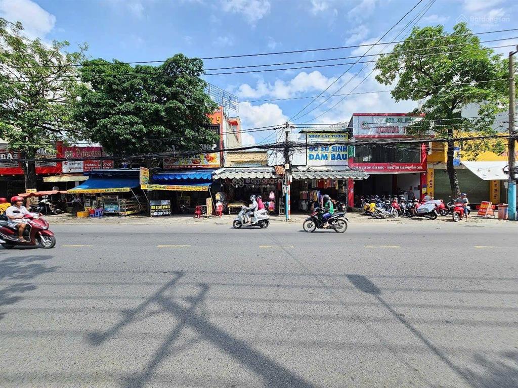 Bán nhà mặt tiền đường nguyễn trãi, phường dĩ an, tp dĩ an. nhà 35 tỷ5 tl 550m (ngang 10m).