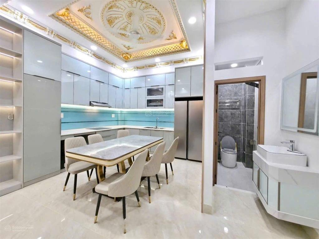 Nhà phố hoàn công view làng đại học 8,5 tỷ tp. hcm  vị trí kdc đông hòa p. đông hòa tp. hcm