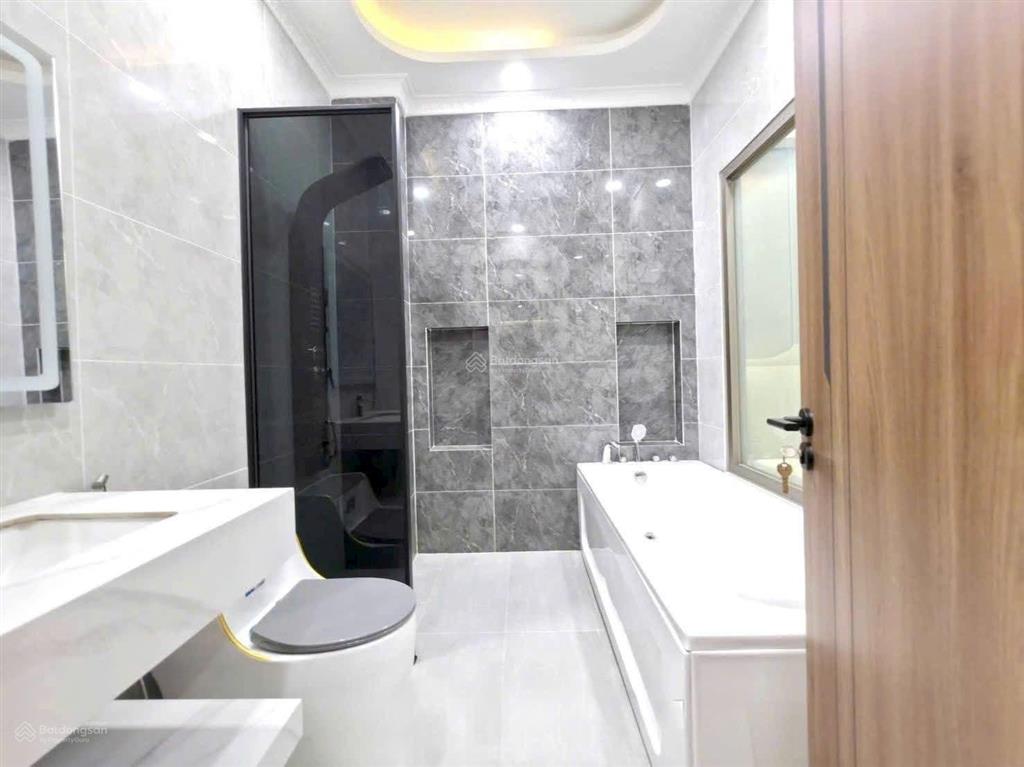 Nhà phố hoàn công view làng đại học 8,5 tỷ tp. hcm  vị trí kdc đông hòa p. đông hòa tp. hcm