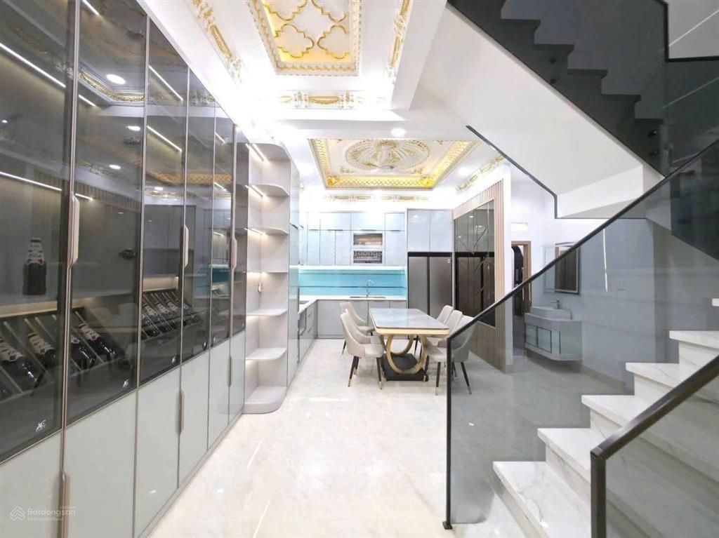 Nhà phố hoàn công view làng đại học 8,5 tỷ tp. hcm  vị trí kdc đông hòa p. đông hòa tp. hcm