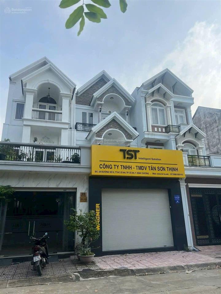 Nhà 3 tầng hoàn công
trung tâm hành chính dĩ an
100m ngang 5mx20
vị trí đẹp gần vietcombank
giá ngộ