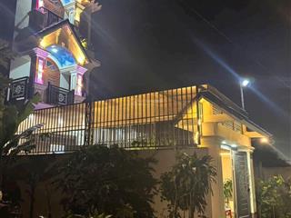 Ngộp bán nhà 1 trệt 2 lầu sân trước rộng khu bệnh viện 1.500 giường thủ dầu một bình dương
