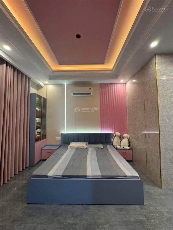 Ngộp bán nhà 1 trệt 2 lầu sân trước rộng khu bệnh viện 1.500 giường thủ dầu một bình dương