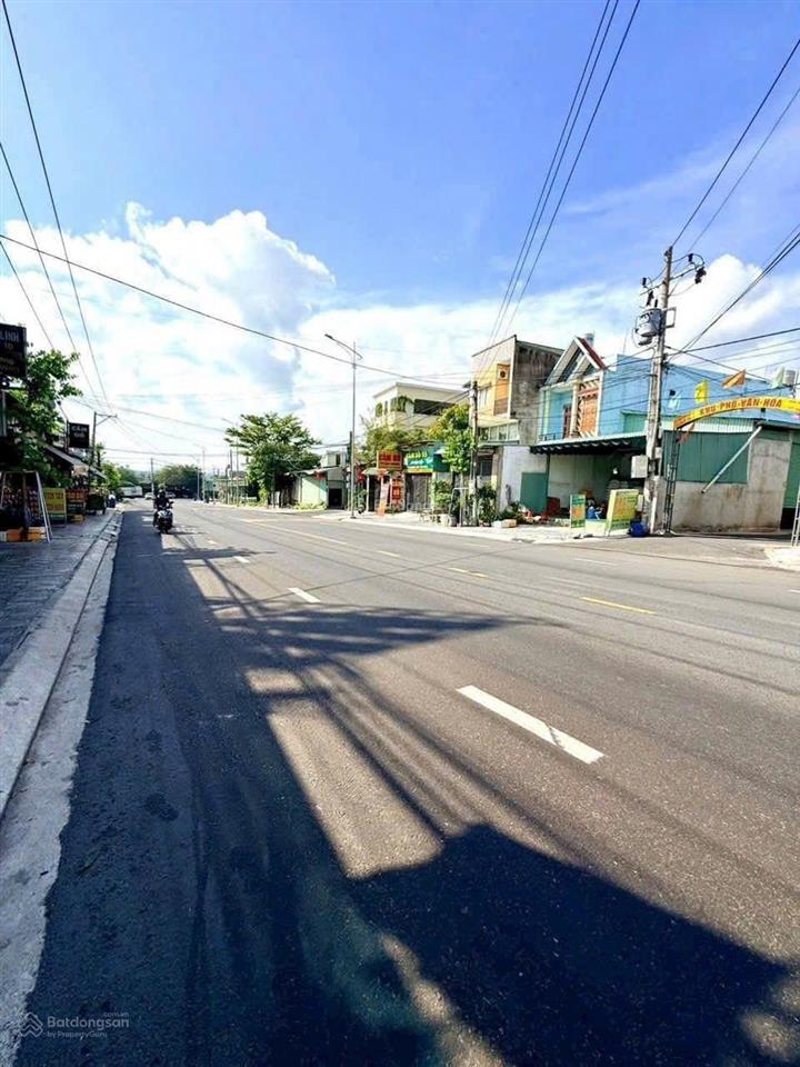 Bán đất mặt tiền đường nguyễn thị tươi. vị trí đẹp long lanh cành đào. diện tích 2.758m2