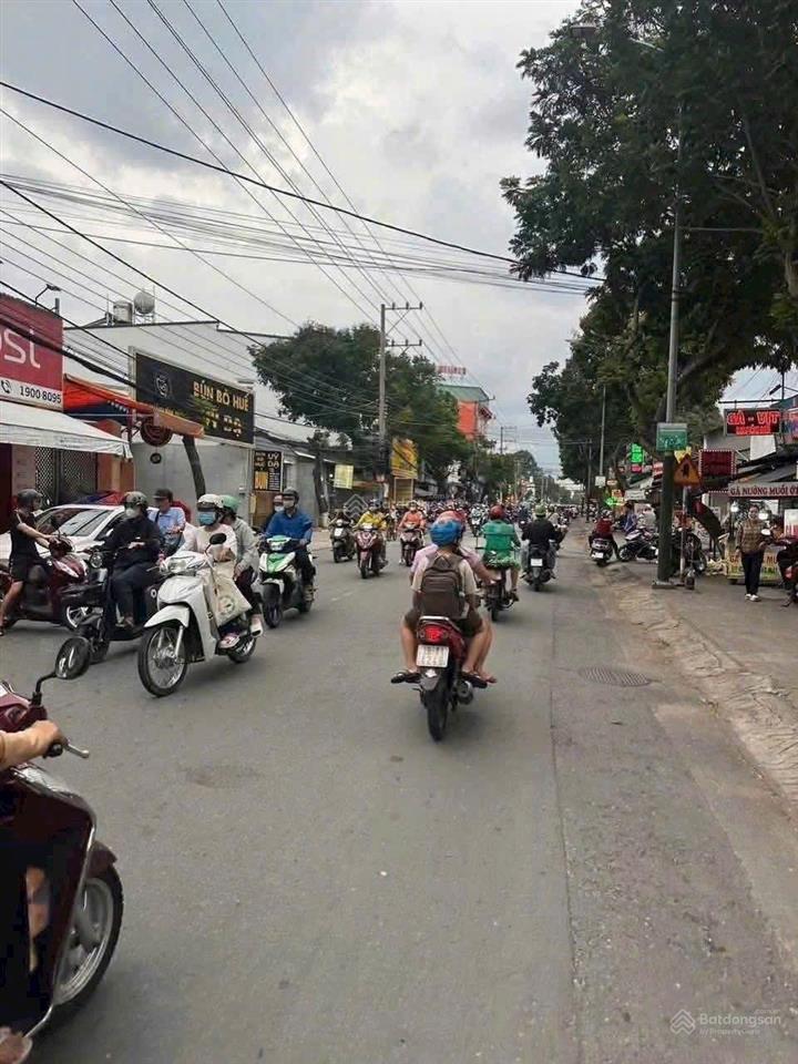 Chính chủ gửi bán đất mặt tiền nguyễn trãi phường dĩ an vị trí đẹp, gần trường tiểu học lý