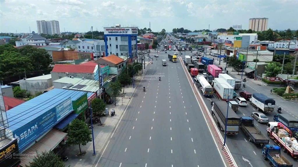 Giảm 1 tỷ dt743 cách vòng xoay an phú 300m, đối diện chung cư techco, khu buôn bán sầm uất