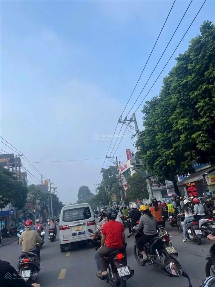 Cần tiền nên bán gấp đất mặt tiền lê thị trung an phú, kinh doanh vip có sẵn kho đang cho thuê