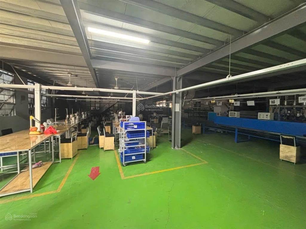 Ngộp nặng.cần bán xưởng trên đường dt743 bình đức bình hoà, thuận an bình dương. diện tích 3246m2,
