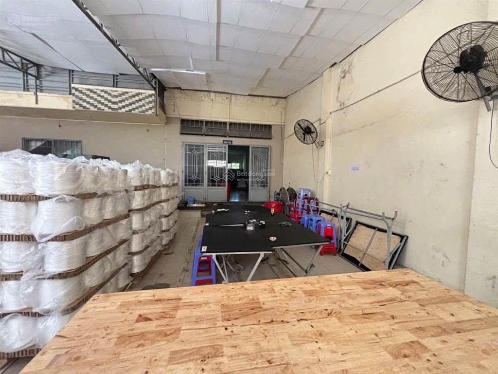Ngộp nặng.cần bán xưởng trên đường dt743 bình đức bình hoà, thuận an bình dương. diện tích 3246m2,