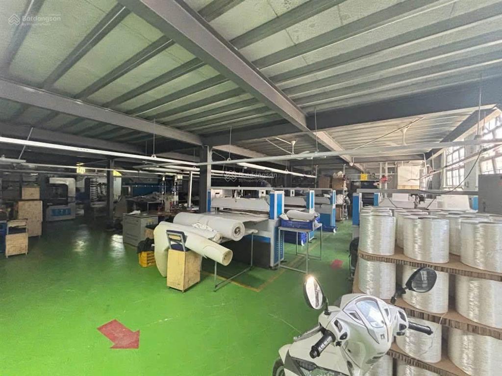 Ngộp nặng.cần bán xưởng trên đường dt743 bình đức bình hoà, thuận an bình dương. diện tích 3246m2,