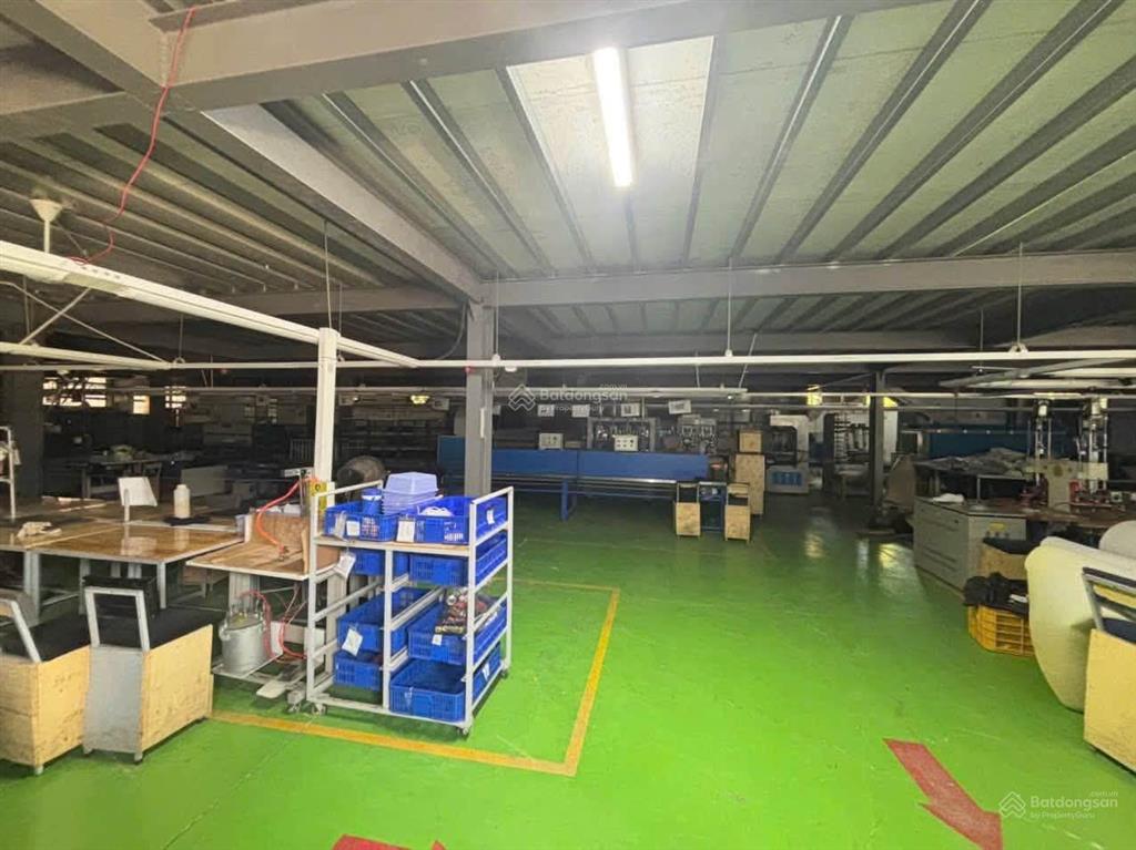 Ngộp nặng.cần bán xưởng trên đường dt743 bình đức bình hoà, thuận an bình dương. diện tích 3246m2,