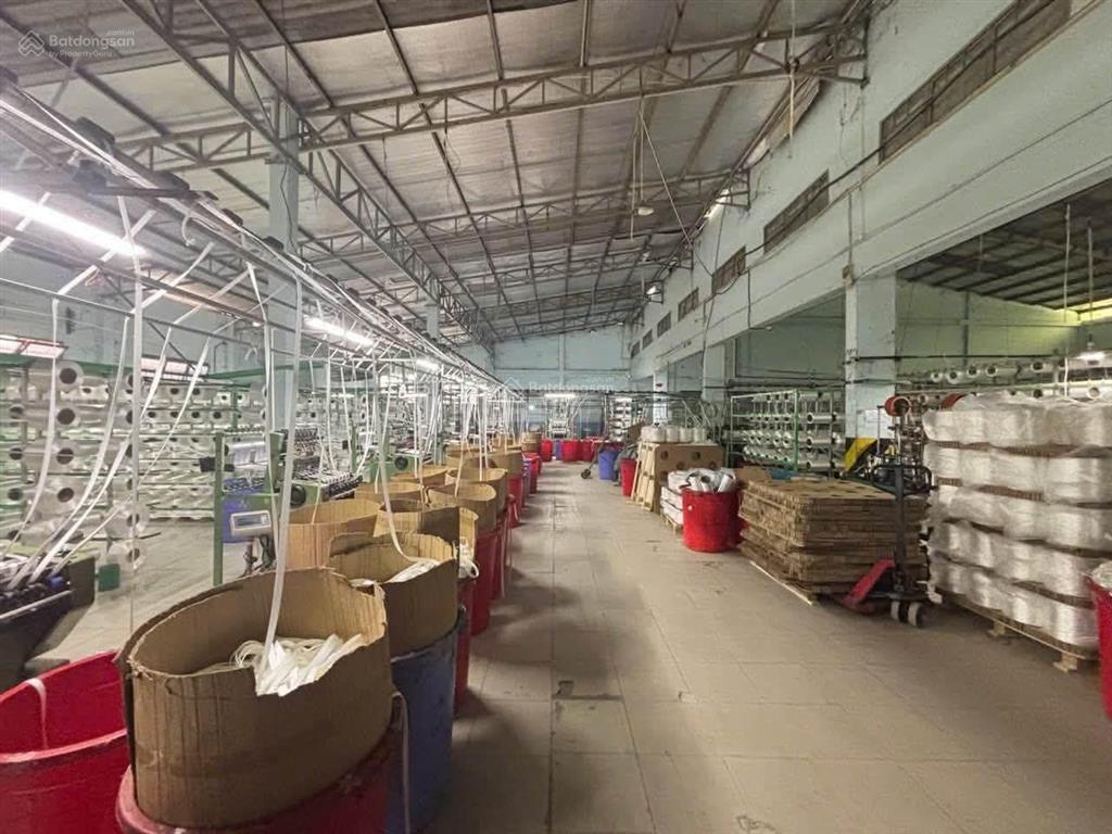 Ngộp nặng.cần bán xưởng trên đường dt743 bình đức bình hoà, thuận an bình dương. diện tích 3246m2,