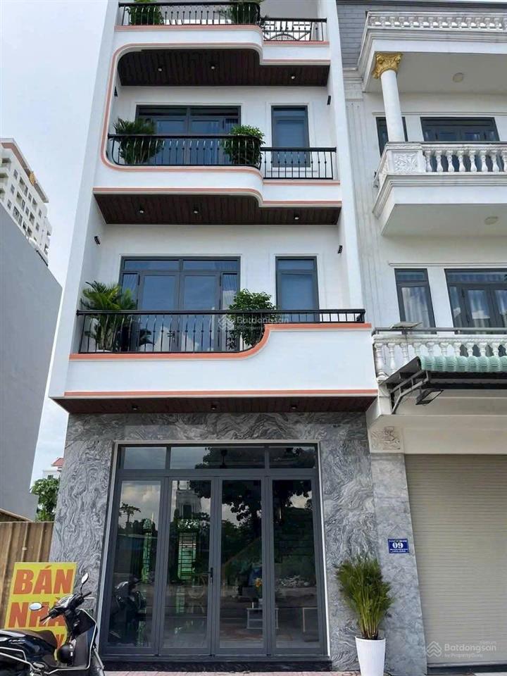 Nhà 1 trệt 2 lầu có sân thượng kdc phúc đạt, tân đông hiệp. đường 10m thông. gần vincom 550 dĩ an