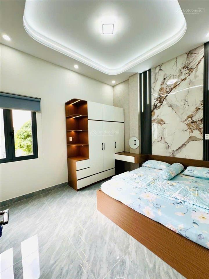 Nhà 1 trệt 2 lầu có sân thượng kdc phúc đạt, tân đông hiệp. đường 10m thông. gần vincom 550 dĩ an