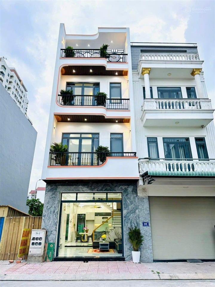 Nhà 1 trệt 2 lầu có sân thượng kdc phúc đạt, tân đông hiệp. đường 10m thông. gần vincom 550 dĩ an