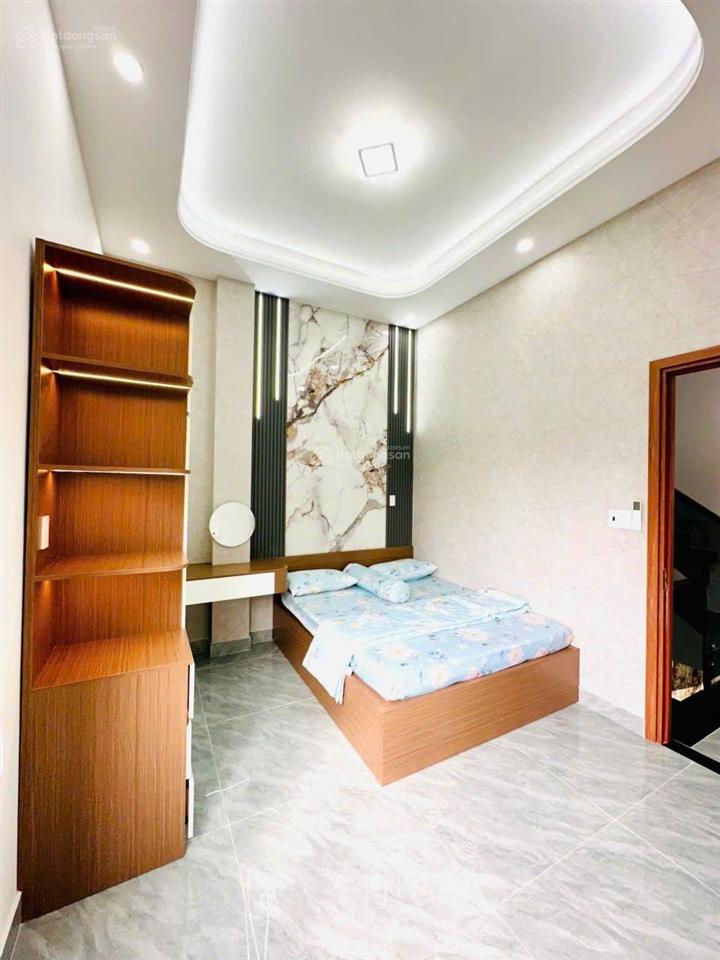 Nhà 1 trệt 2 lầu có sân thượng kdc phúc đạt, tân đông hiệp. đường 10m thông. gần vincom 550 dĩ an